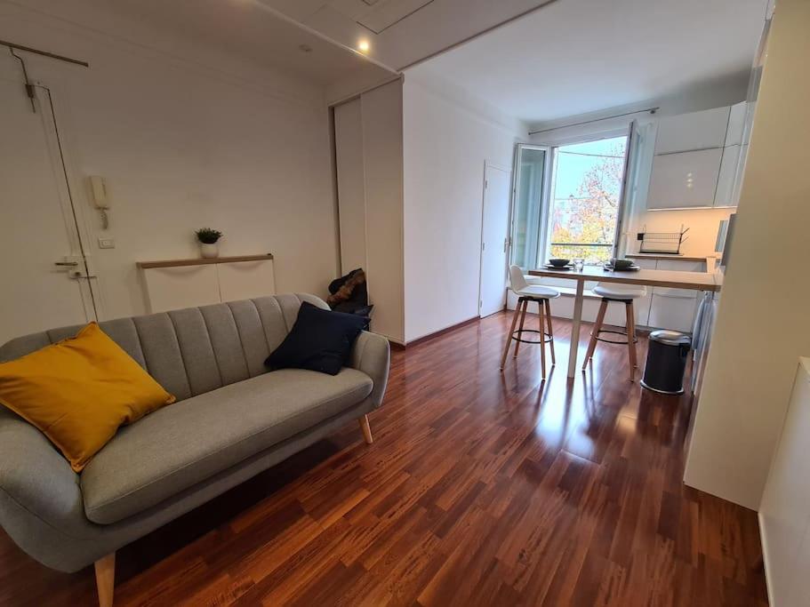 Apartment A 2 Pas De La Gare Sartrouville